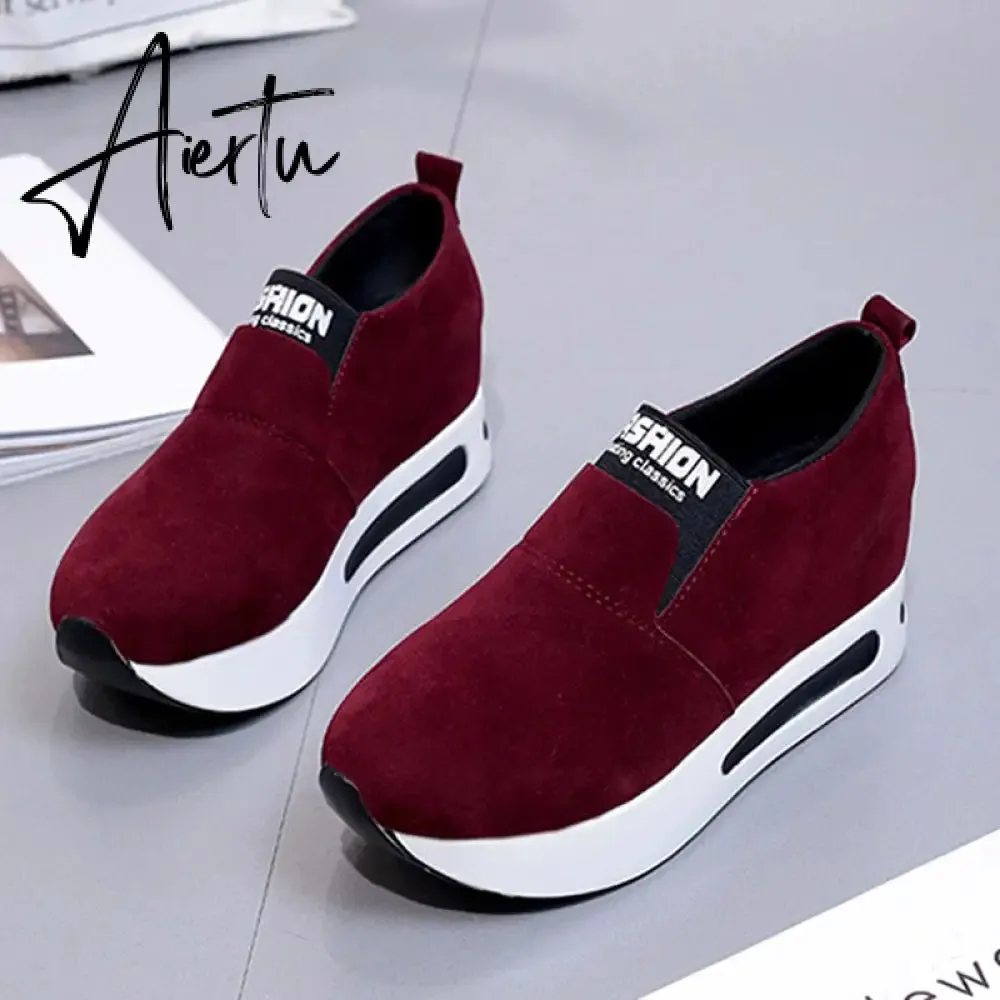 Aiertu platform shoes Flat Shoes women Slip On Casual Platform Shoes women winter women's casual shoes leather shoes slip on sneakers