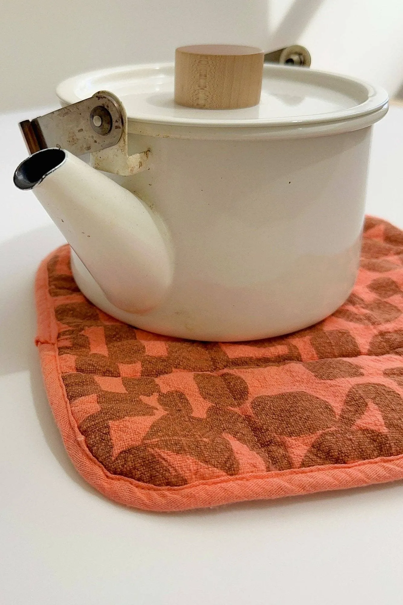Jenny Pennywood Potholder Amber Checks