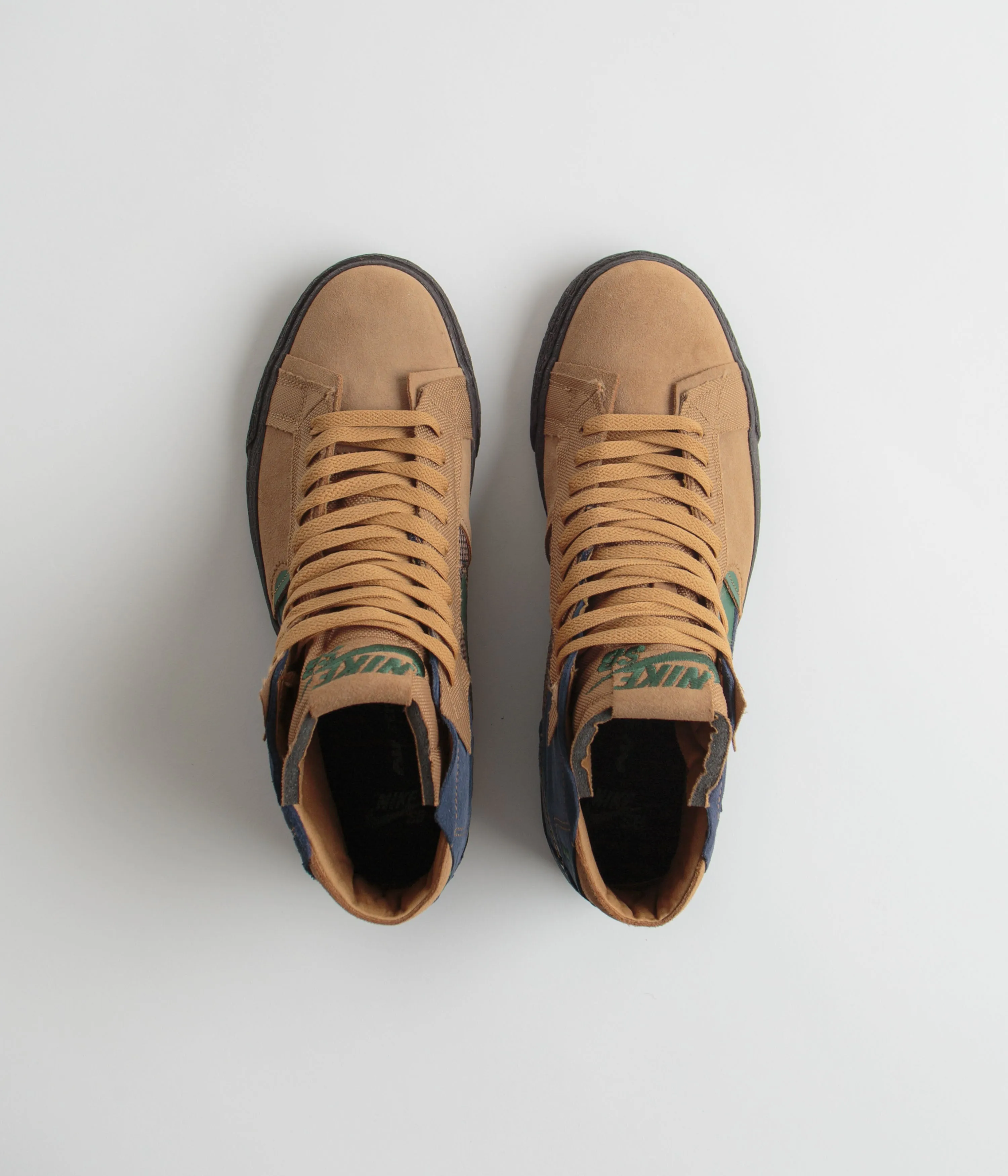 Nike SB Blazer Mid Premium Shoes - Legend Dark Brown / Fir - Obsidian