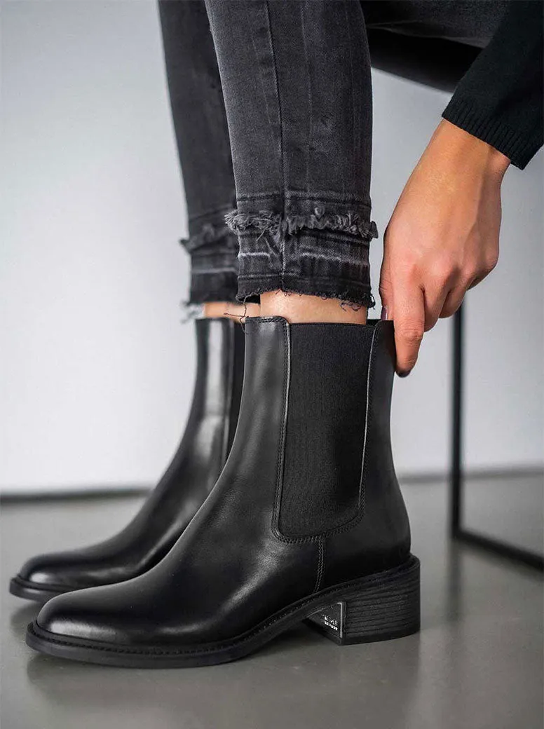 Savoy black