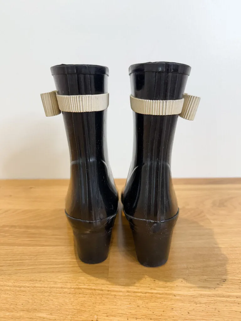 Short Heeled Rain Boots with Bows